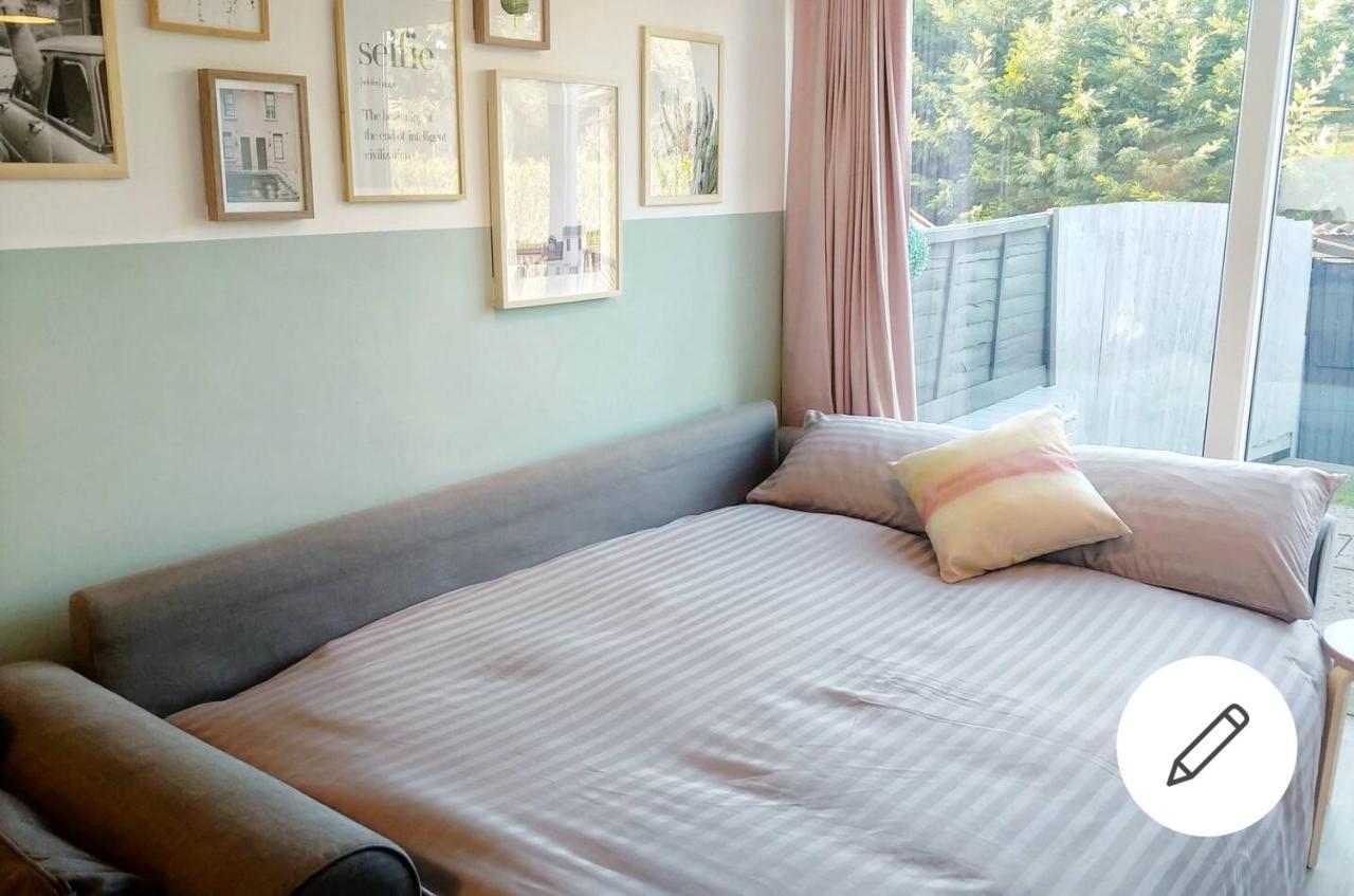 The Oldbrook Garden Flat Apartment มิลตันคีนส์ ภายนอก รูปภาพ